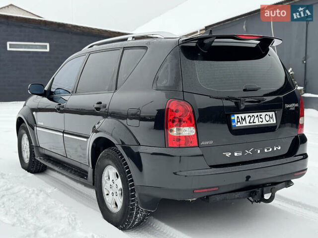 Чорний Cанг Йонг Rexton, об'ємом двигуна 2.7 л та пробігом 230 тис. км за 8499 $, фото 7 на Automoto.ua