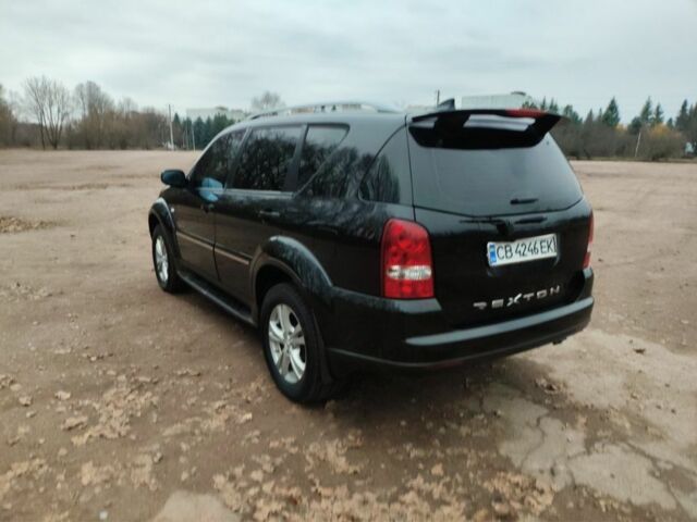 Черный Cанг Йонг Рекстон, объемом двигателя 2.7 л и пробегом 250 тыс. км за 9000 $, фото 5 на Automoto.ua