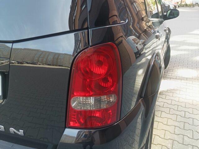 Чорний Cанг Йонг Rexton, об'ємом двигуна 2.7 л та пробігом 152 тис. км за 9700 $, фото 9 на Automoto.ua