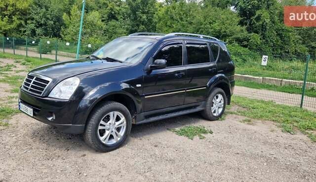 Чорний Cанг Йонг Rexton, об'ємом двигуна 2.7 л та пробігом 169 тис. км за 11600 $, фото 2 на Automoto.ua