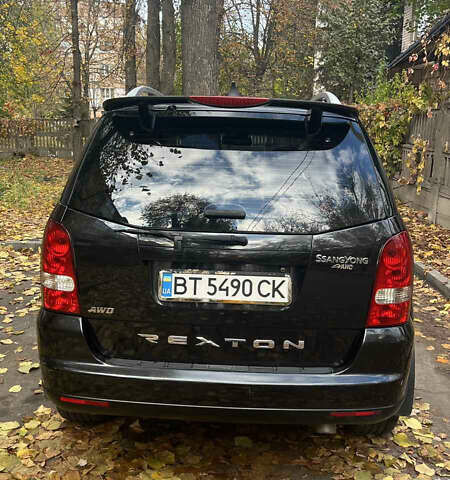 Чорний Cанг Йонг Rexton, об'ємом двигуна 2.7 л та пробігом 220 тис. км за 11000 $, фото 6 на Automoto.ua
