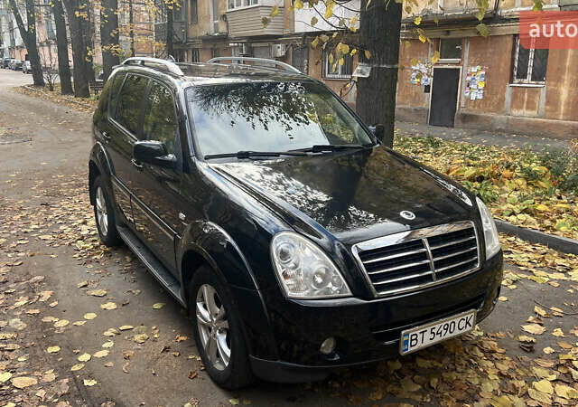 Чорний Cанг Йонг Rexton, об'ємом двигуна 2.7 л та пробігом 220 тис. км за 11000 $, фото 4 на Automoto.ua