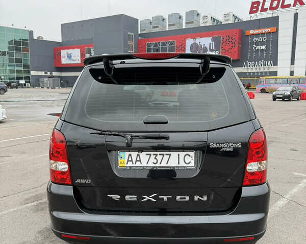 Черный Cанг Йонг Рекстон, объемом двигателя 2.7 л и пробегом 219 тыс. км за 10800 $, фото 7 на Automoto.ua