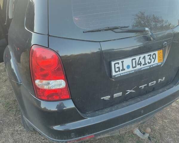 Чорний Cанг Йонг Rexton, об'ємом двигуна 2.7 л та пробігом 221 тис. км за 9000 $, фото 6 на Automoto.ua