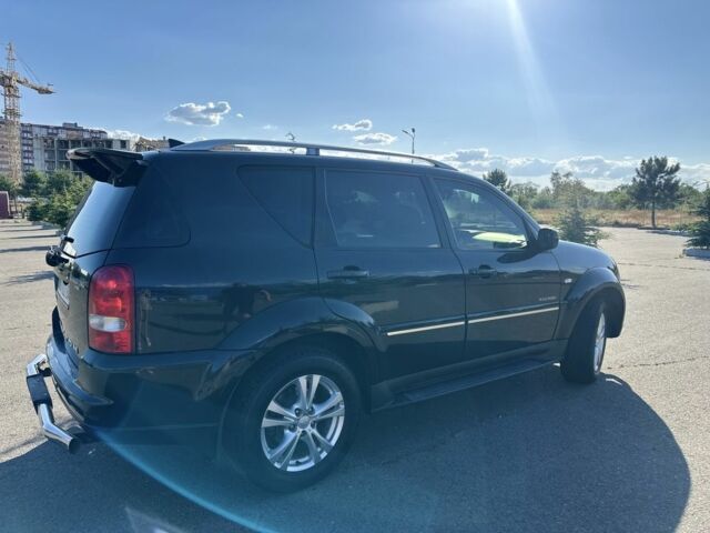 Чорний Cанг Йонг Rexton, об'ємом двигуна 2.7 л та пробігом 221 тис. км за 10800 $, фото 16 на Automoto.ua