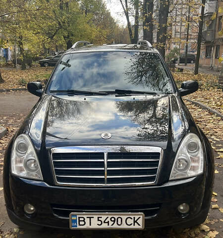Чорний Cанг Йонг Rexton, об'ємом двигуна 2.7 л та пробігом 220 тис. км за 11000 $, фото 3 на Automoto.ua