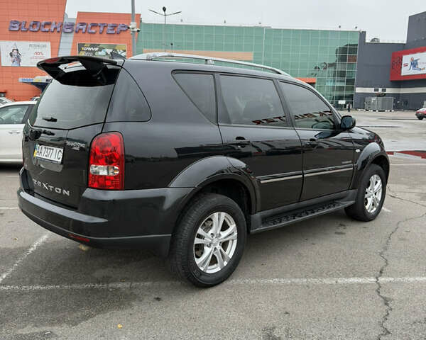 Черный Cанг Йонг Рекстон, объемом двигателя 2.7 л и пробегом 219 тыс. км за 10800 $, фото 6 на Automoto.ua