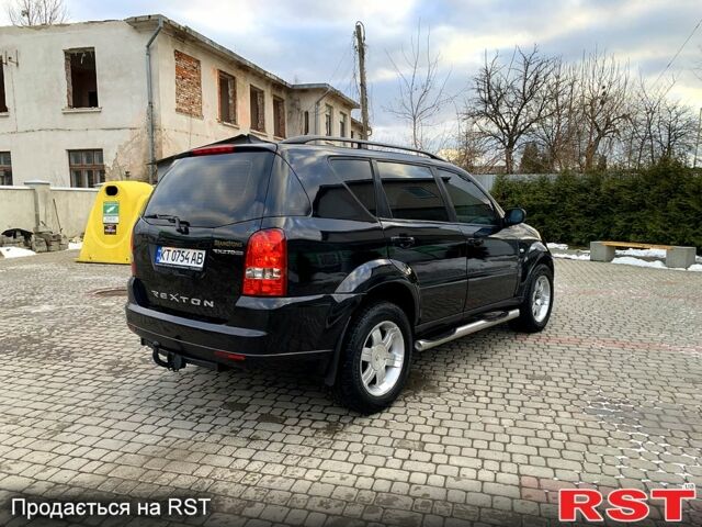 Чорний Cанг Йонг Rexton, об'ємом двигуна 2.7 л та пробігом 189 тис. км за 11950 $, фото 2 на Automoto.ua