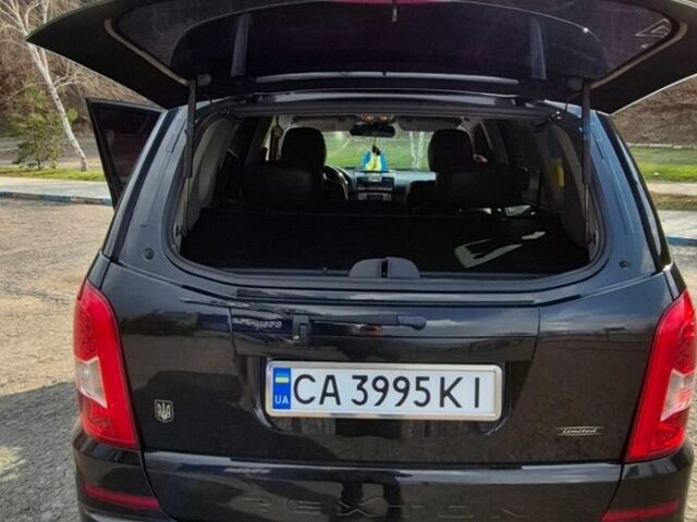 Чорний Cанг Йонг Rexton, об'ємом двигуна 2.7 л та пробігом 260 тис. км за 10700 $, фото 11 на Automoto.ua