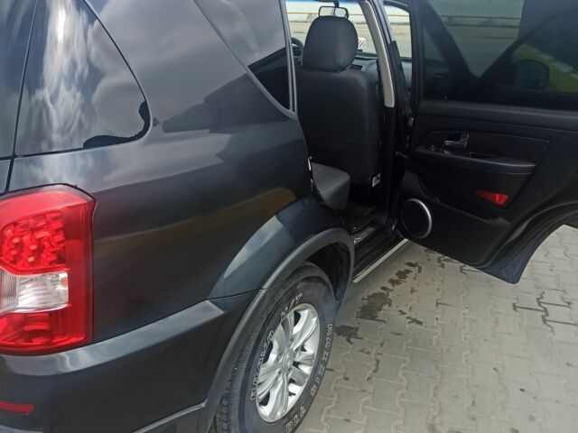 Черный Cанг Йонг Рекстон, объемом двигателя 2.7 л и пробегом 95 тыс. км за 17000 $, фото 18 на Automoto.ua