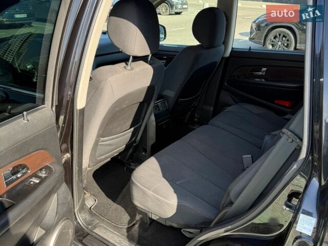 Чорний Cанг Йонг Rexton, об'ємом двигуна 2.7 л та пробігом 166 тис. км за 10500 $, фото 4 на Automoto.ua
