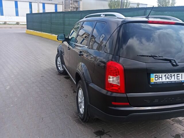 Черный Cанг Йонг Рекстон, объемом двигателя 2.7 л и пробегом 95 тыс. км за 17000 $, фото 11 на Automoto.ua