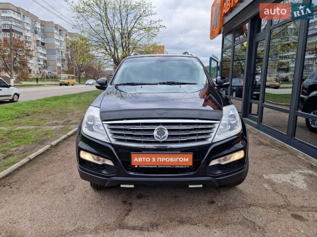 Чорний Cанг Йонг Rexton, об'ємом двигуна 2.7 л та пробігом 201 тис. км за 9500 $, фото 1 на Automoto.ua