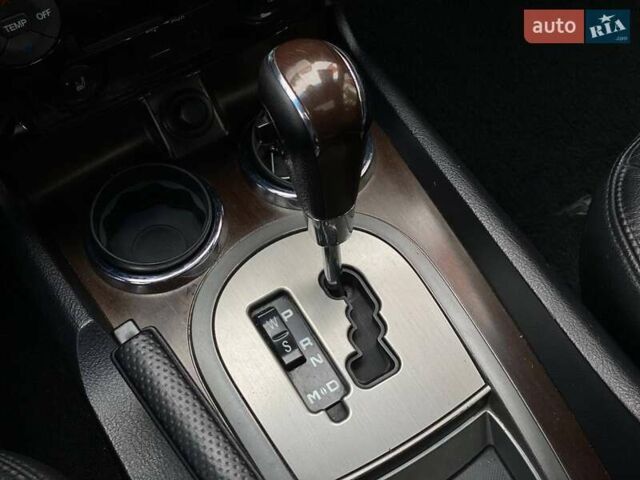 Черный Cанг Йонг Рекстон, объемом двигателя 2.7 л и пробегом 201 тыс. км за 10900 $, фото 19 на Automoto.ua