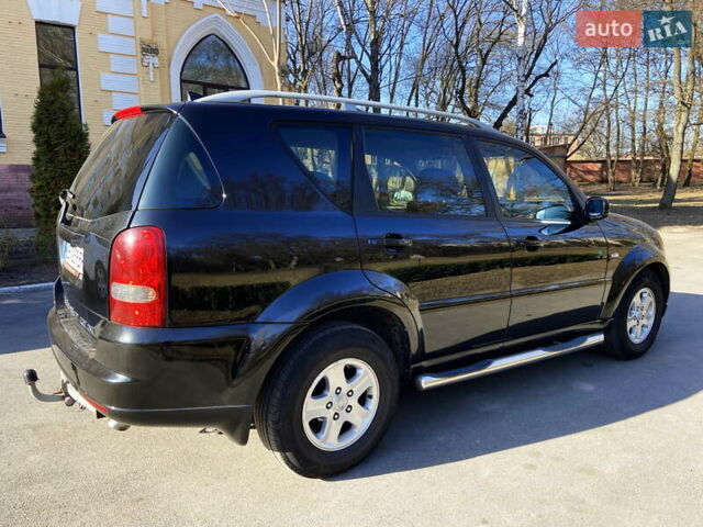 Черный Cанг Йонг Рекстон, объемом двигателя 2.7 л и пробегом 176 тыс. км за 8500 $, фото 13 на Automoto.ua