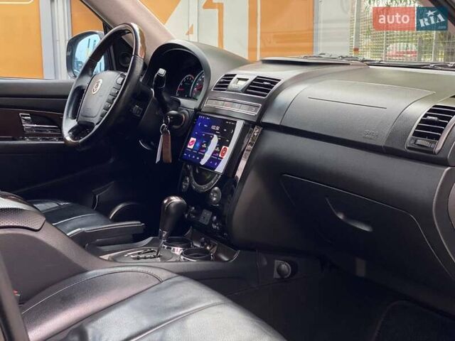 Черный Cанг Йонг Рекстон, объемом двигателя 2.7 л и пробегом 201 тыс. км за 10900 $, фото 11 на Automoto.ua