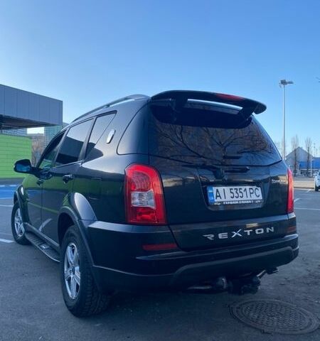 Черный Cанг Йонг Рекстон, объемом двигателя 2 л и пробегом 263 тыс. км за 9850 $, фото 4 на Automoto.ua