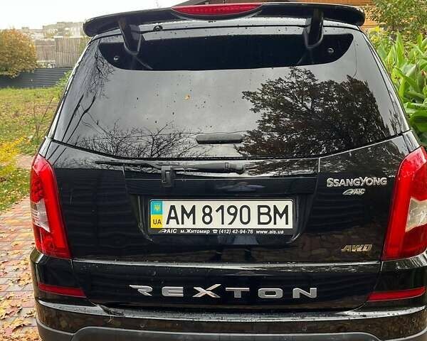 Черный Cанг Йонг Рекстон, объемом двигателя 2.7 л и пробегом 149 тыс. км за 12000 $, фото 6 на Automoto.ua