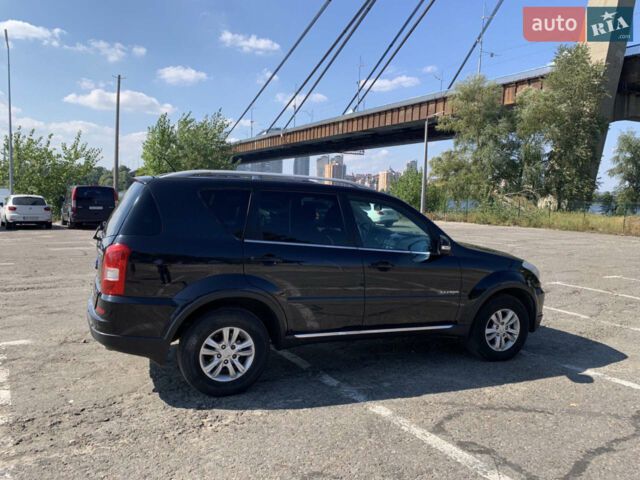 Чорний Cанг Йонг Rexton, об'ємом двигуна 2.7 л та пробігом 253 тис. км за 12999 $, фото 3 на Automoto.ua