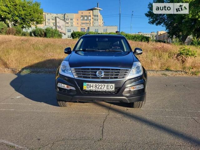 Чорний Cанг Йонг Rexton, об'ємом двигуна 2.7 л та пробігом 118 тис. км за 13000 $, фото 18 на Automoto.ua