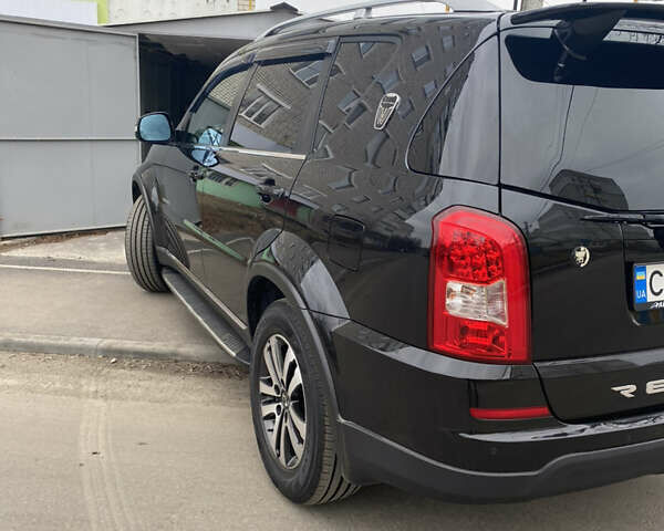 Чорний Cанг Йонг Rexton, об'ємом двигуна 2.7 л та пробігом 116 тис. км за 14000 $, фото 28 на Automoto.ua