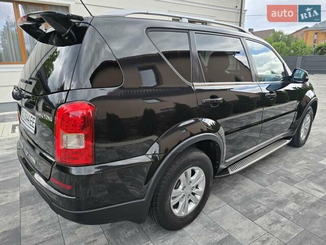 Чорний Cанг Йонг Rexton, об'ємом двигуна 2.7 л та пробігом 160 тис. км за 11500 $, фото 7 на Automoto.ua