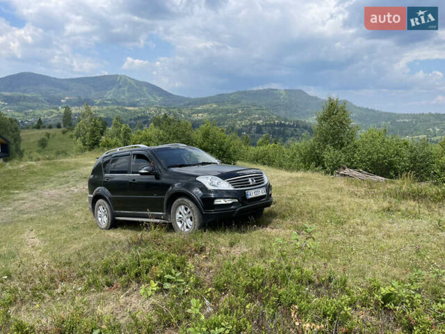 Чорний Cанг Йонг Rexton, об'ємом двигуна 2 л та пробігом 199 тис. км за 9300 $, фото 1 на Automoto.ua