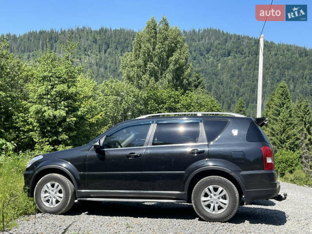Чорний Cанг Йонг Rexton, об'ємом двигуна 2 л та пробігом 199 тис. км за 9300 $, фото 5 на Automoto.ua