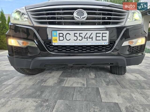 Чорний Cанг Йонг Rexton, об'ємом двигуна 2.7 л та пробігом 160 тис. км за 11500 $, фото 75 на Automoto.ua