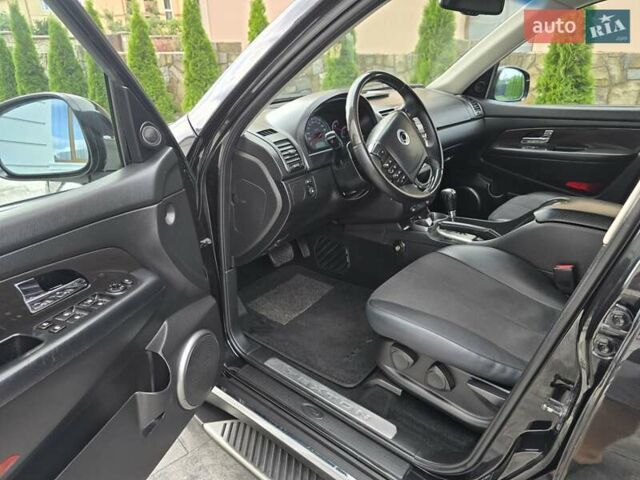 Чорний Cанг Йонг Rexton, об'ємом двигуна 2.7 л та пробігом 160 тис. км за 11500 $, фото 14 на Automoto.ua
