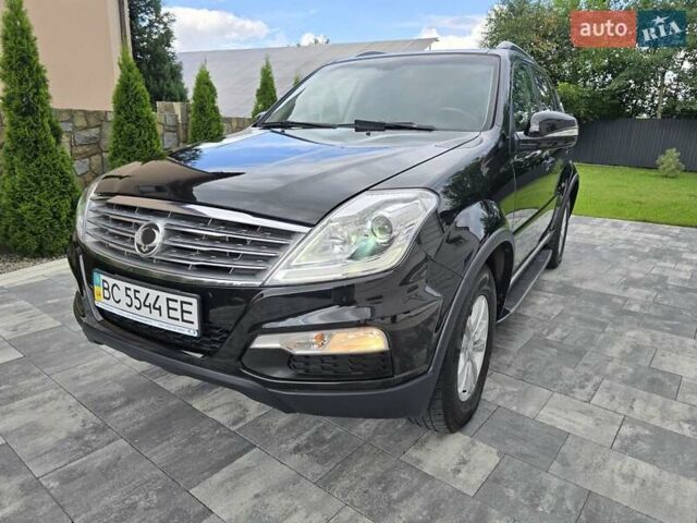 Чорний Cанг Йонг Rexton, об'ємом двигуна 2.7 л та пробігом 160 тис. км за 11500 $, фото 45 на Automoto.ua