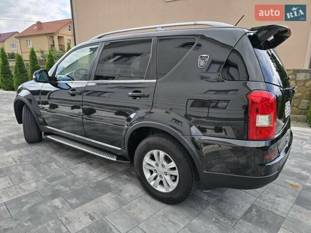 Чорний Cанг Йонг Rexton, об'ємом двигуна 2.7 л та пробігом 160 тис. км за 11500 $, фото 70 на Automoto.ua