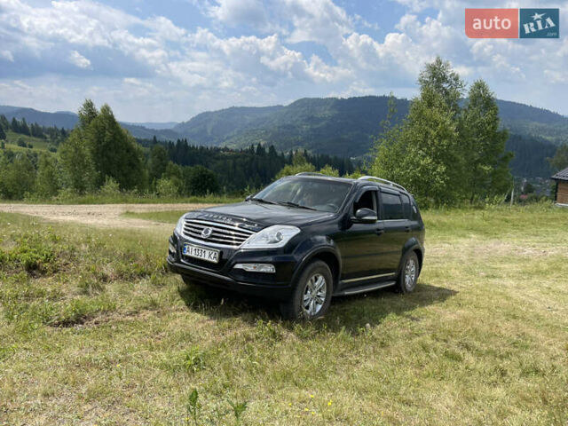 Чорний Cанг Йонг Rexton, об'ємом двигуна 2 л та пробігом 199 тис. км за 9300 $, фото 3 на Automoto.ua