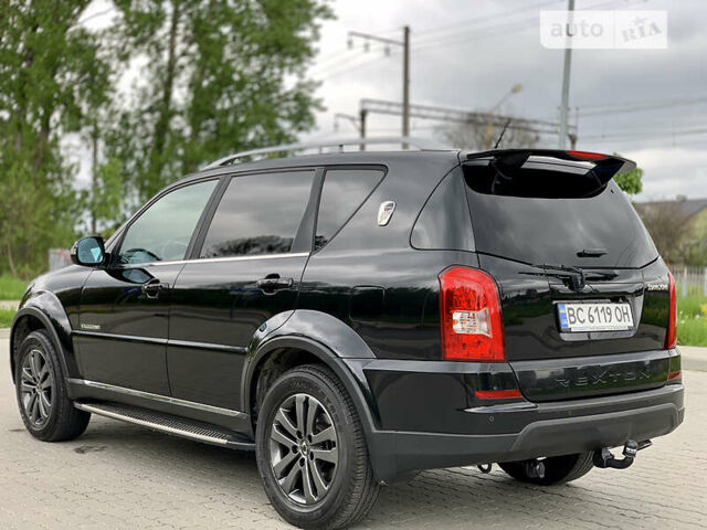 Чорний Cанг Йонг Rexton, об'ємом двигуна 2 л та пробігом 230 тис. км за 14500 $, фото 6 на Automoto.ua