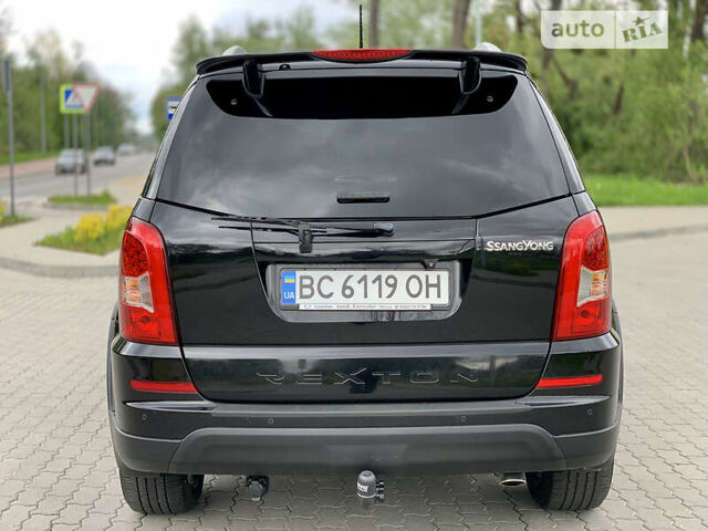 Чорний Cанг Йонг Rexton, об'ємом двигуна 2 л та пробігом 230 тис. км за 14500 $, фото 9 на Automoto.ua