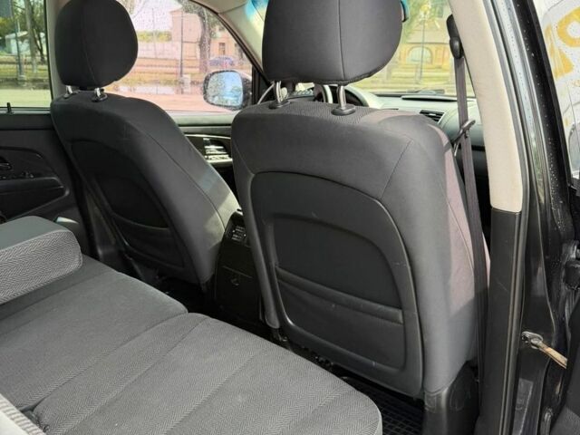 Чорний Cанг Йонг Rexton, об'ємом двигуна 2.7 л та пробігом 224 тис. км за 12500 $, фото 13 на Automoto.ua