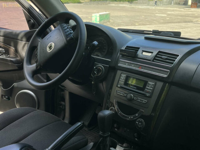 Чорний Cанг Йонг Rexton, об'ємом двигуна 2.7 л та пробігом 224 тис. км за 10999 $, фото 44 на Automoto.ua