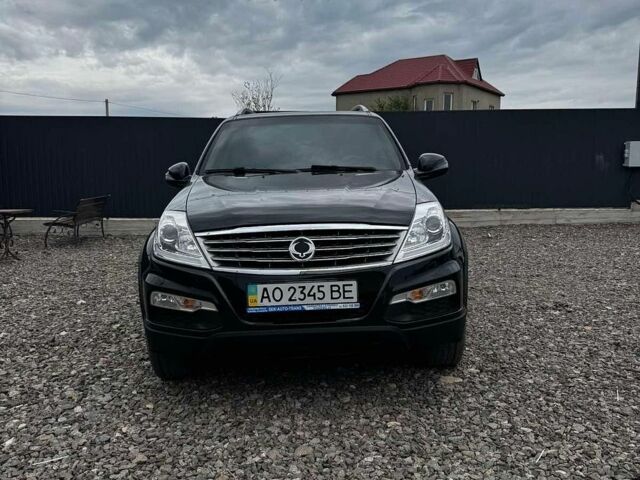 Чорний Cанг Йонг Rexton, об'ємом двигуна 2.7 л та пробігом 224 тис. км за 9999 $, фото 1 на Automoto.ua
