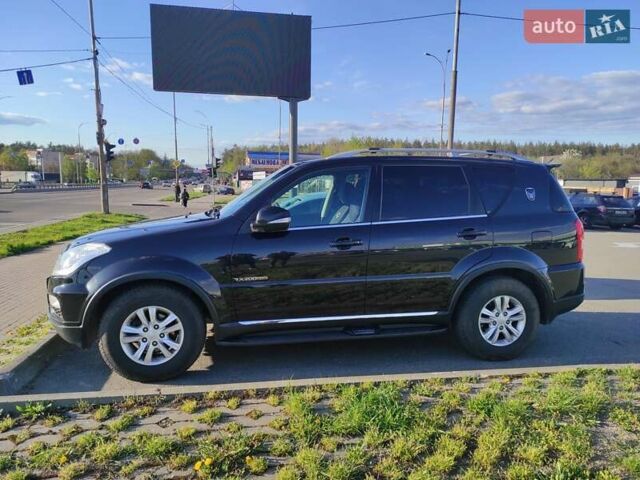 Черный Cанг Йонг Рекстон, объемом двигателя 2 л и пробегом 158 тыс. км за 13800 $, фото 7 на Automoto.ua