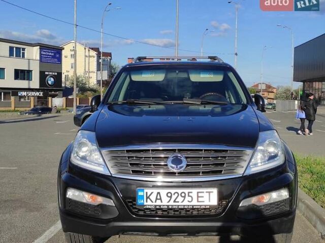 Черный Cанг Йонг Рекстон, объемом двигателя 2 л и пробегом 158 тыс. км за 13800 $, фото 4 на Automoto.ua