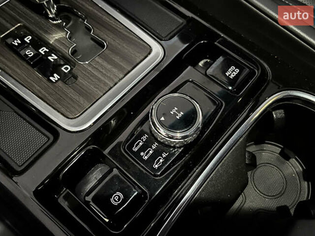 Черный Cанг Йонг Рекстон, объемом двигателя 2.16 л и пробегом 114 тыс. км за 22200 $, фото 17 на Automoto.ua