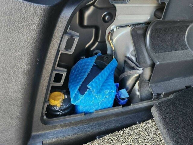 Черный Cанг Йонг Рекстон, объемом двигателя 2.2 л и пробегом 98 тыс. км за 19100 $, фото 22 на Automoto.ua