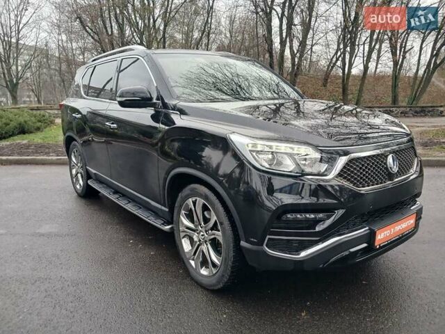 Чорний Cанг Йонг Rexton, об'ємом двигуна 2.16 л та пробігом 132 тис. км за 19700 $, фото 2 на Automoto.ua