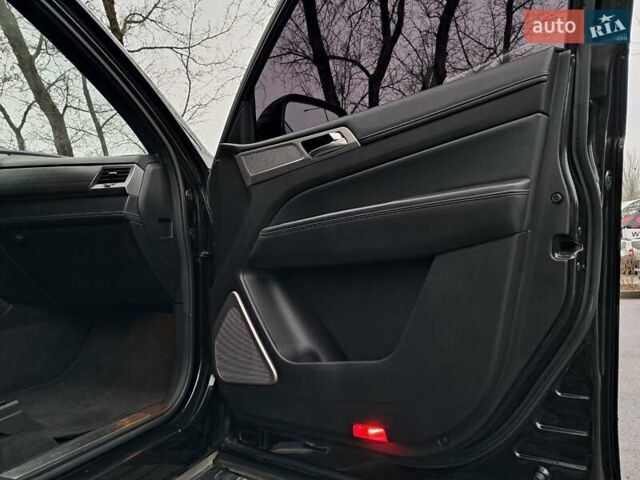 Чорний Cанг Йонг Rexton, об'ємом двигуна 2.16 л та пробігом 132 тис. км за 19700 $, фото 23 на Automoto.ua