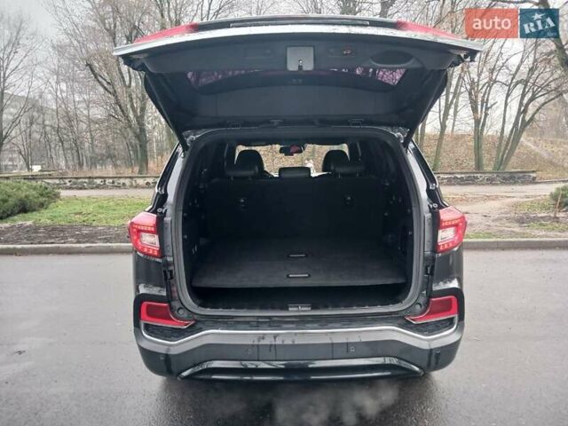 Чорний Cанг Йонг Rexton, об'ємом двигуна 2.16 л та пробігом 132 тис. км за 19700 $, фото 8 на Automoto.ua