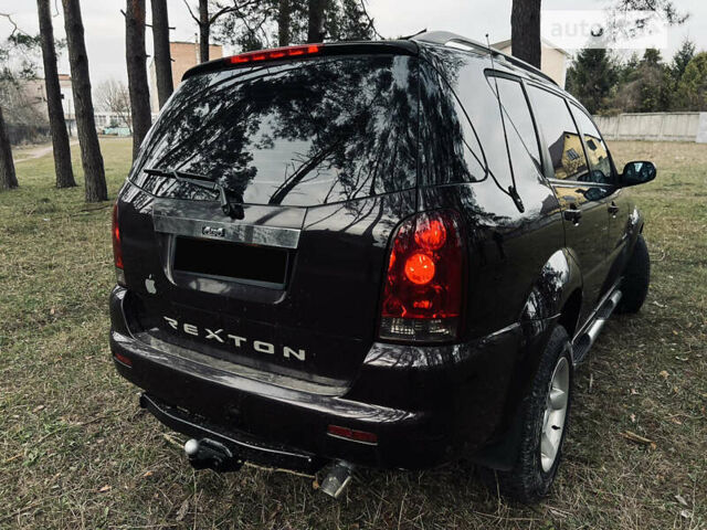 Фіолетовий Cанг Йонг Rexton, об'ємом двигуна 2.7 л та пробігом 290 тис. км за 7300 $, фото 5 на Automoto.ua