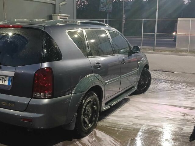 Фіолетовий Cанг Йонг Rexton, об'ємом двигуна 2.7 л та пробігом 180 тис. км за 4800 $, фото 9 на Automoto.ua