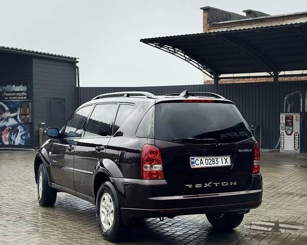 Фиолетовый Cанг Йонг Рекстон, объемом двигателя 2.7 л и пробегом 264 тыс. км за 8500 $, фото 6 на Automoto.ua