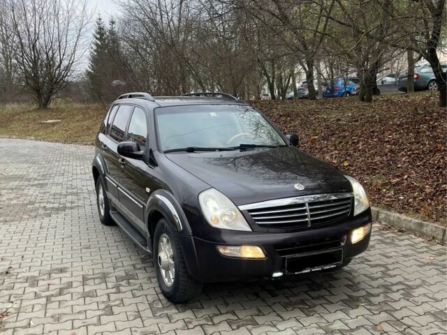 Коричневий Cанг Йонг Rexton, об'ємом двигуна 2.7 л та пробігом 230 тис. км за 3800 $, фото 1 на Automoto.ua