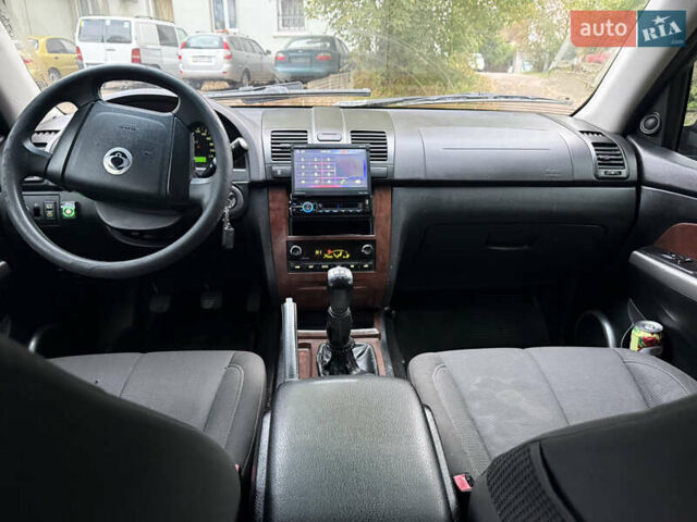 Коричневий Cанг Йонг Rexton, об'ємом двигуна 2.3 л та пробігом 203 тис. км за 4500 $, фото 6 на Automoto.ua